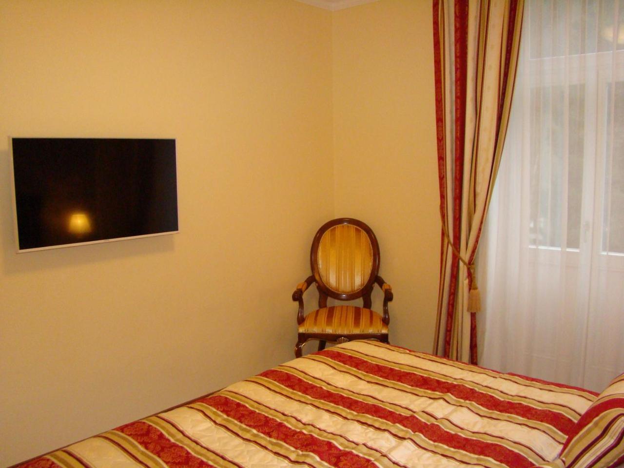 Hotel Saint Petersburg Karlovy Vary Room photo